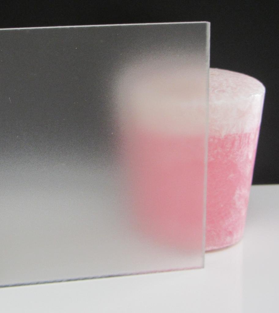 Acrílico Matte transparente Cast 3MM 4' X8'(JB-0001)